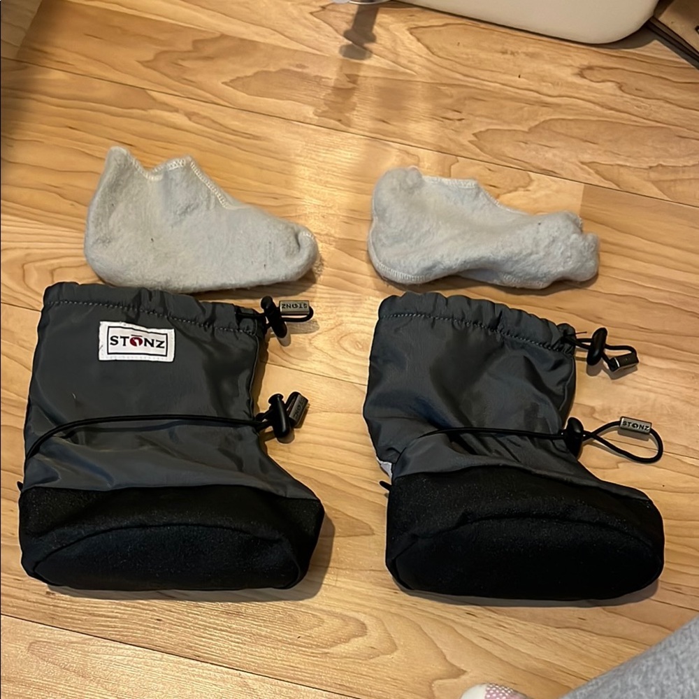 Stonz Black and Gray toddler boots